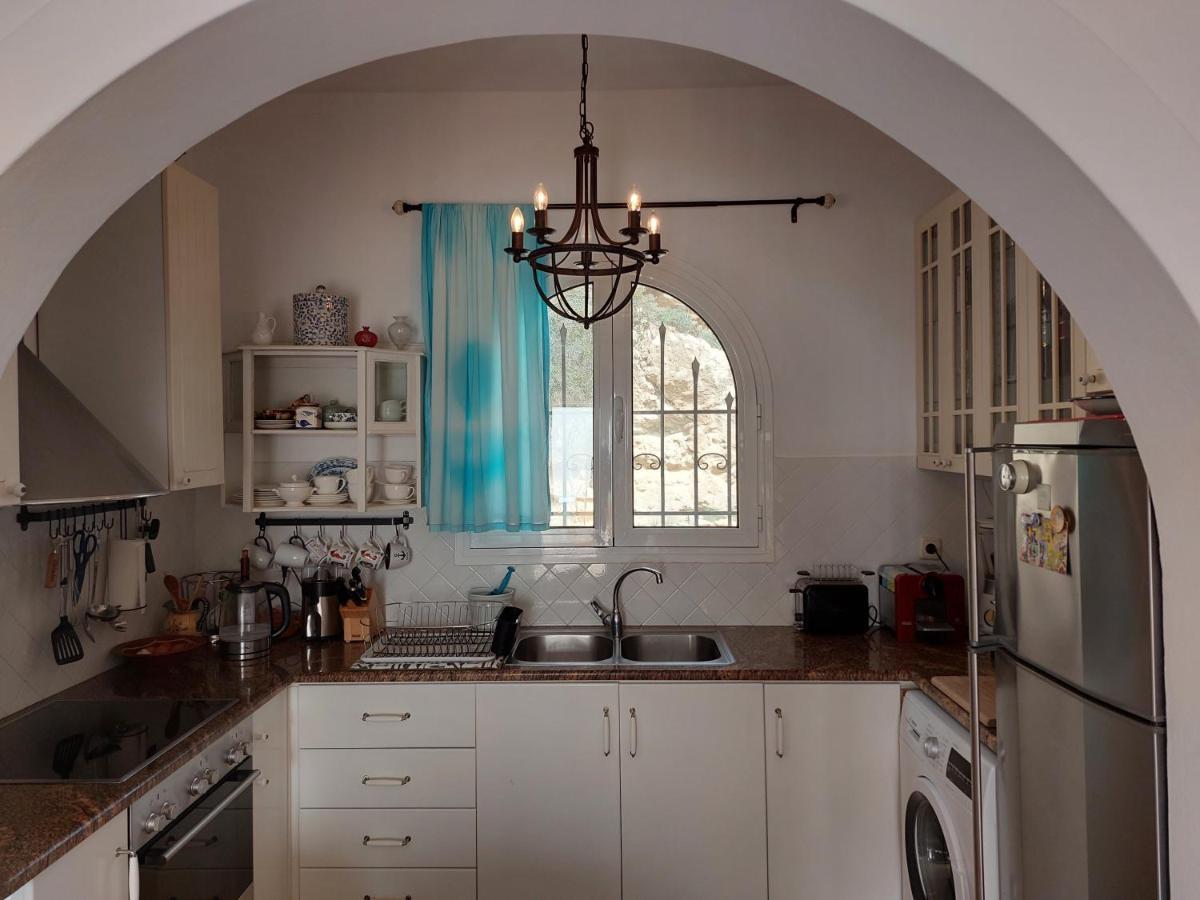 Tranquil Villa With Sea View In Ammopi Karpathos Амоопи Екстериор снимка